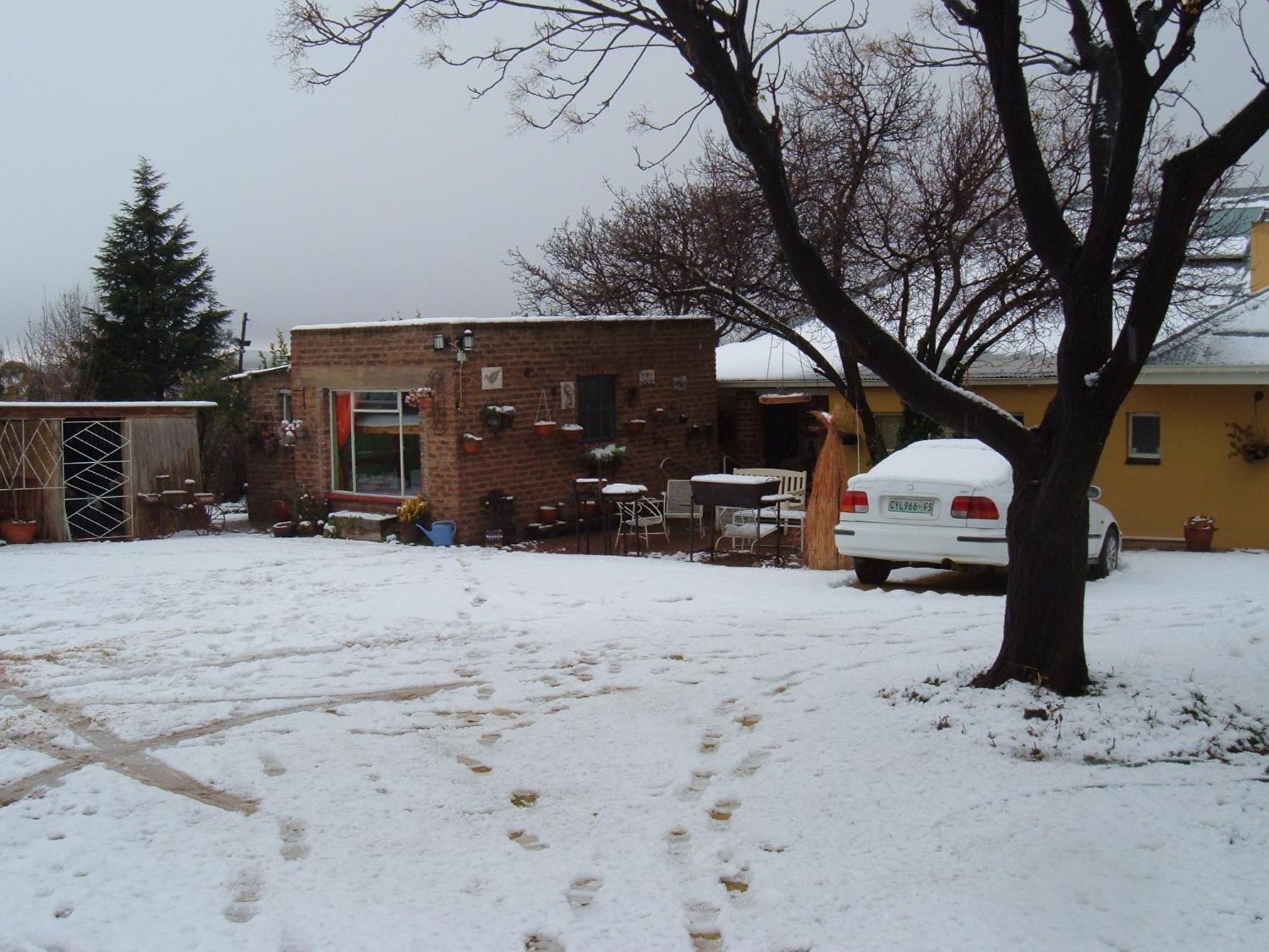 Hostel Karma Backpackers Kestell Exterior foto